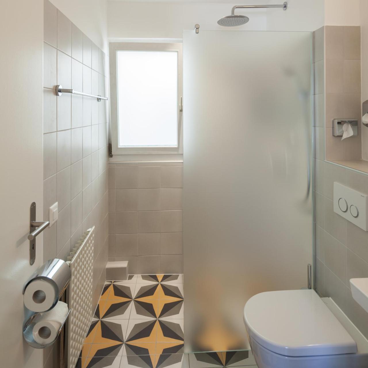 B&B Louis-Favre 21 Neuchatel Bagian luar foto
